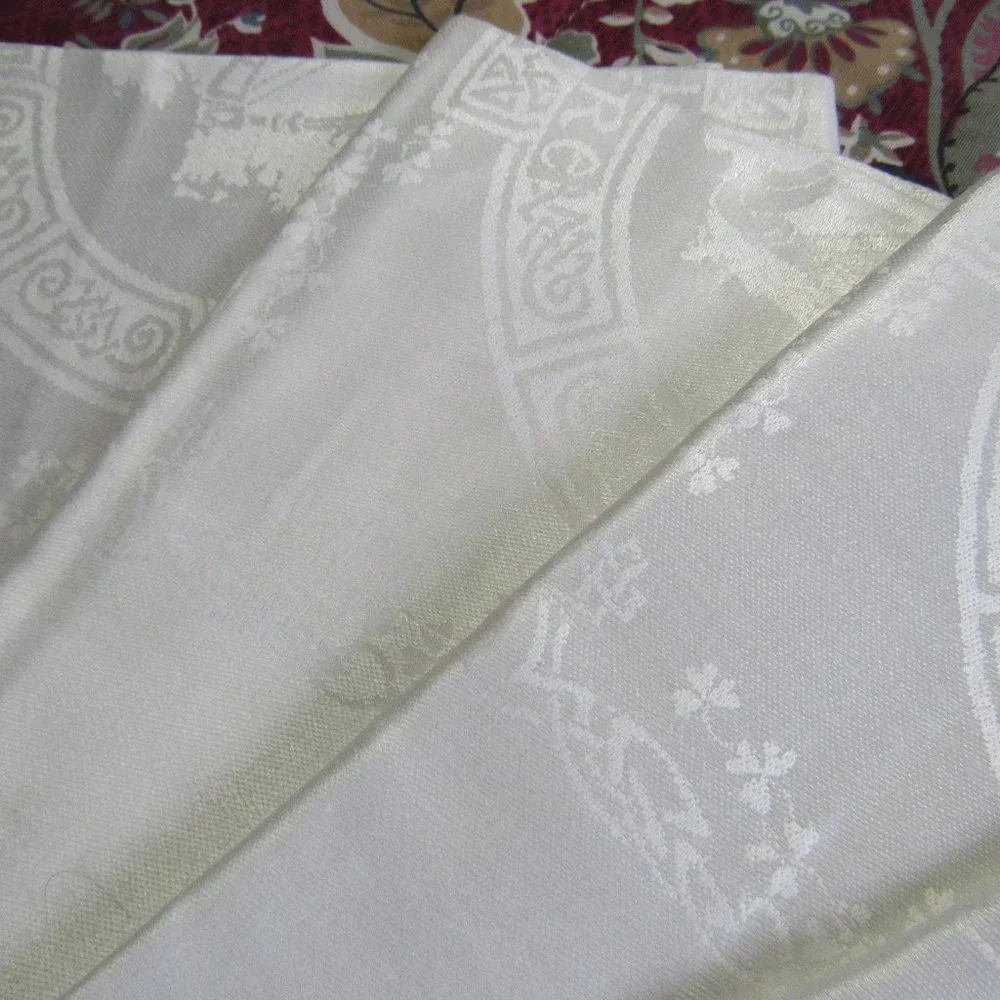 5 NWOT WHITE DAMASK 22